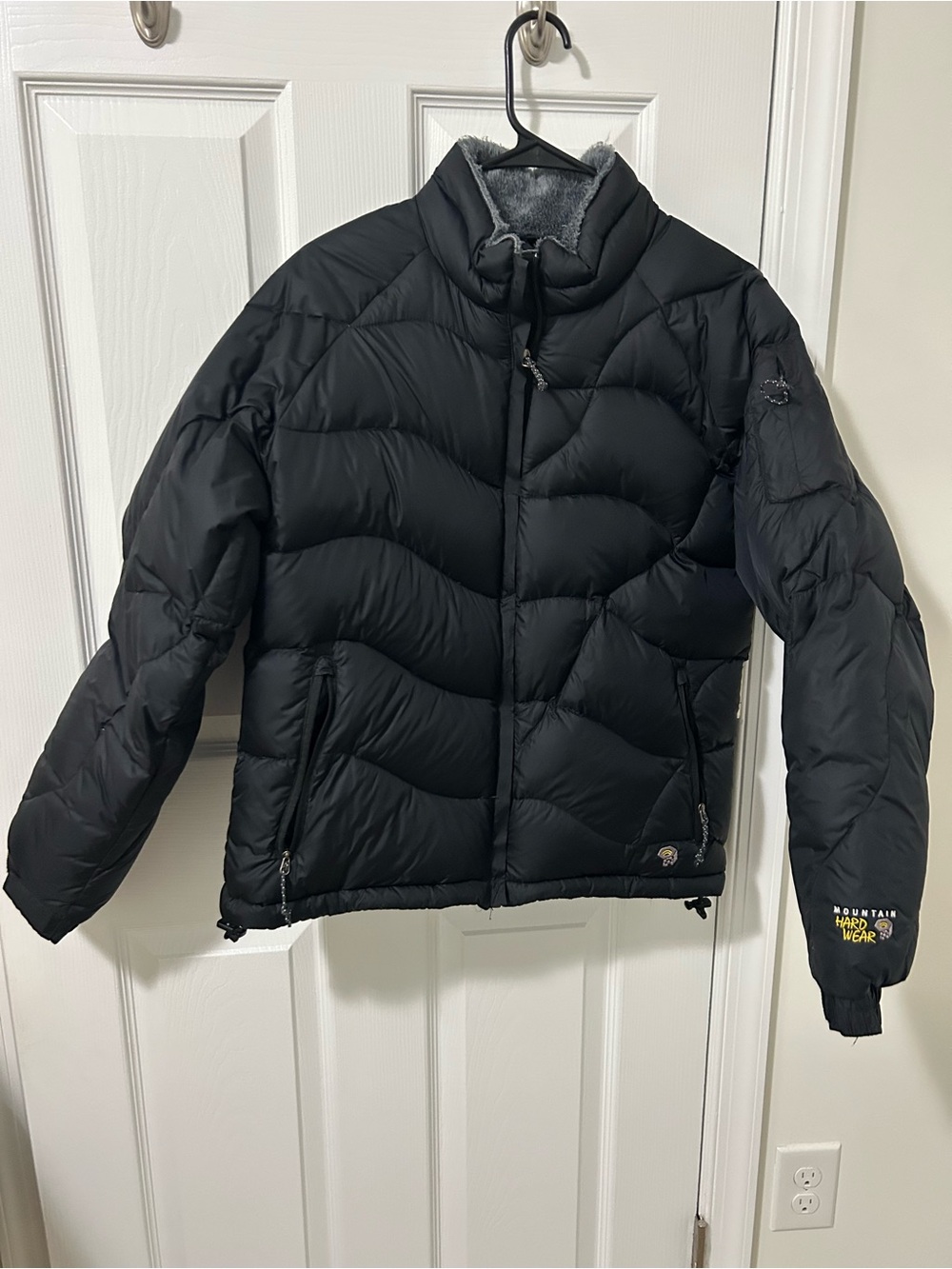 Mountain Hardwear Women's Medium Black Quilted Insulated Puffer Jacket
